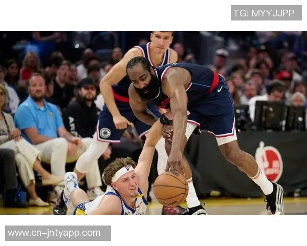 快船豪取四连胜状态火热能否在季后赛中实现北伐梦想